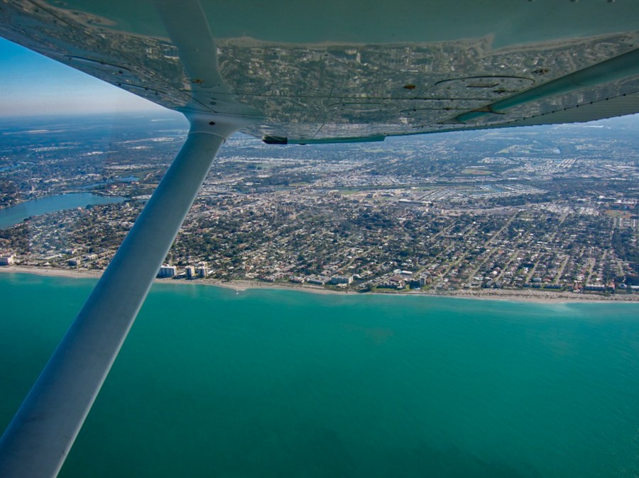 Yksimoottorisella päristellään, lokakuussa&nbsp;2015