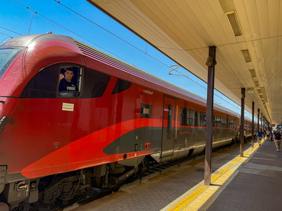 Junalla Alpeilla ja itäistä reittiä Italiasta&nbsp;Suomeen